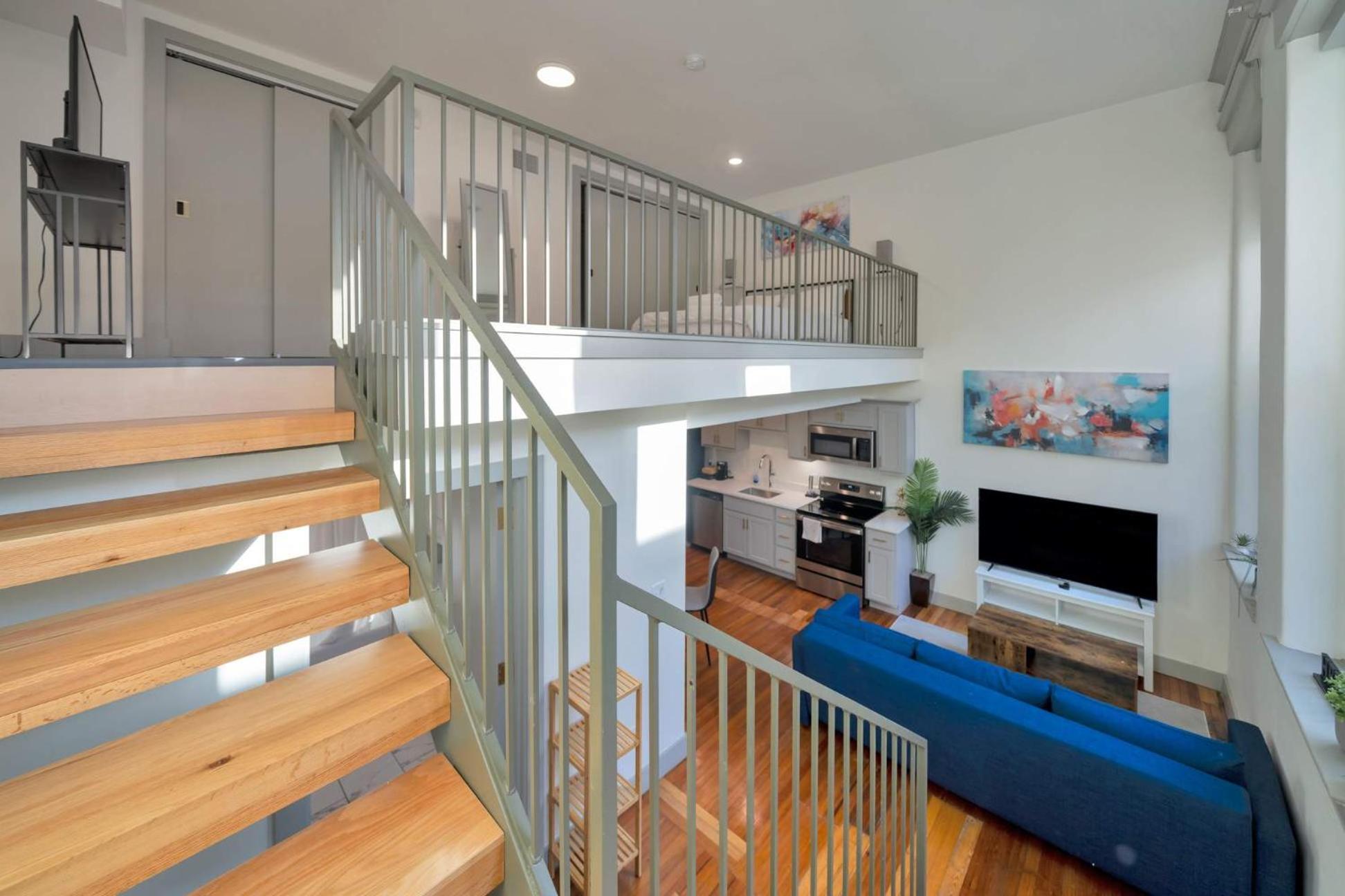 Apartment Bright And Modern Loft In # 209 *