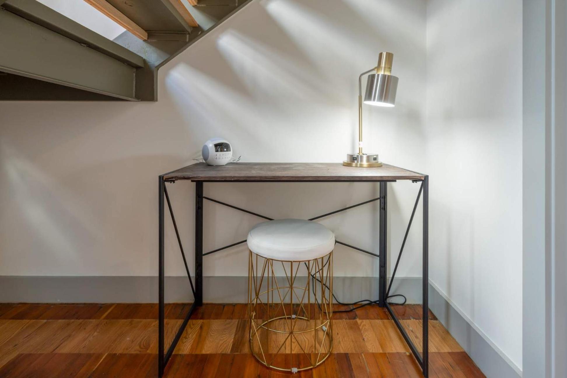 Bright And Modern Loft In # 209 * Louisville