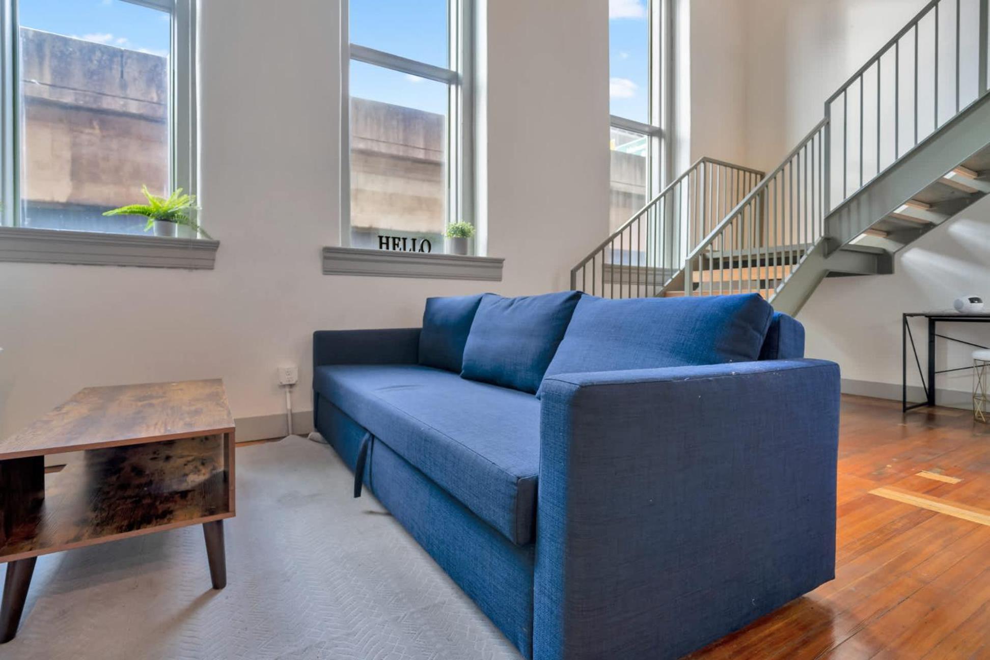 Apartment Bright And Modern Loft In # 209